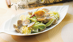 春キャベツとあさりの炒め煮