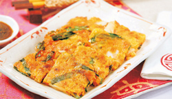 キムチーズちぢみ|株式会社松源|レシピ キムチーズちぢみ